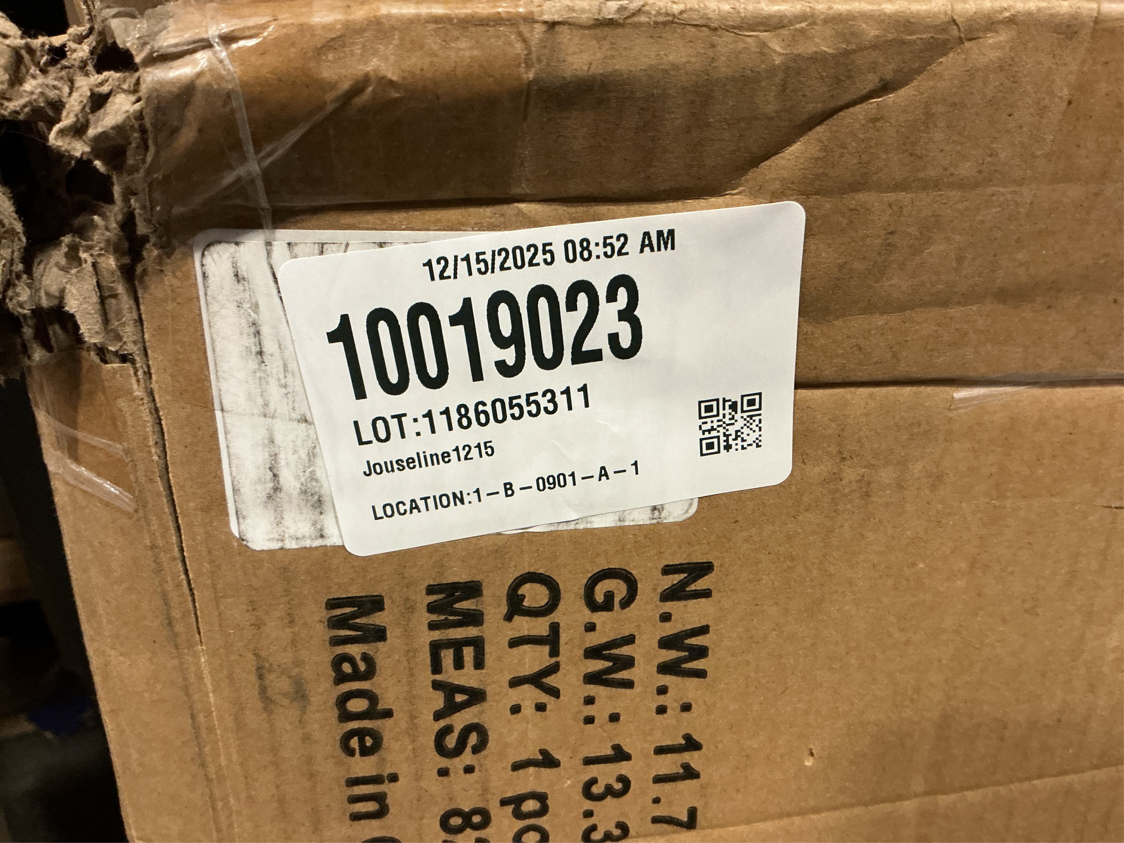 DINZI LVJ Litter Box Enclosure, Cat Litter House with Louvered Doors, Entrance Can Be on Left or Right Side, Spacious Hidden Washroom for Most of Box, Furniture Cabinet, Gray Wash