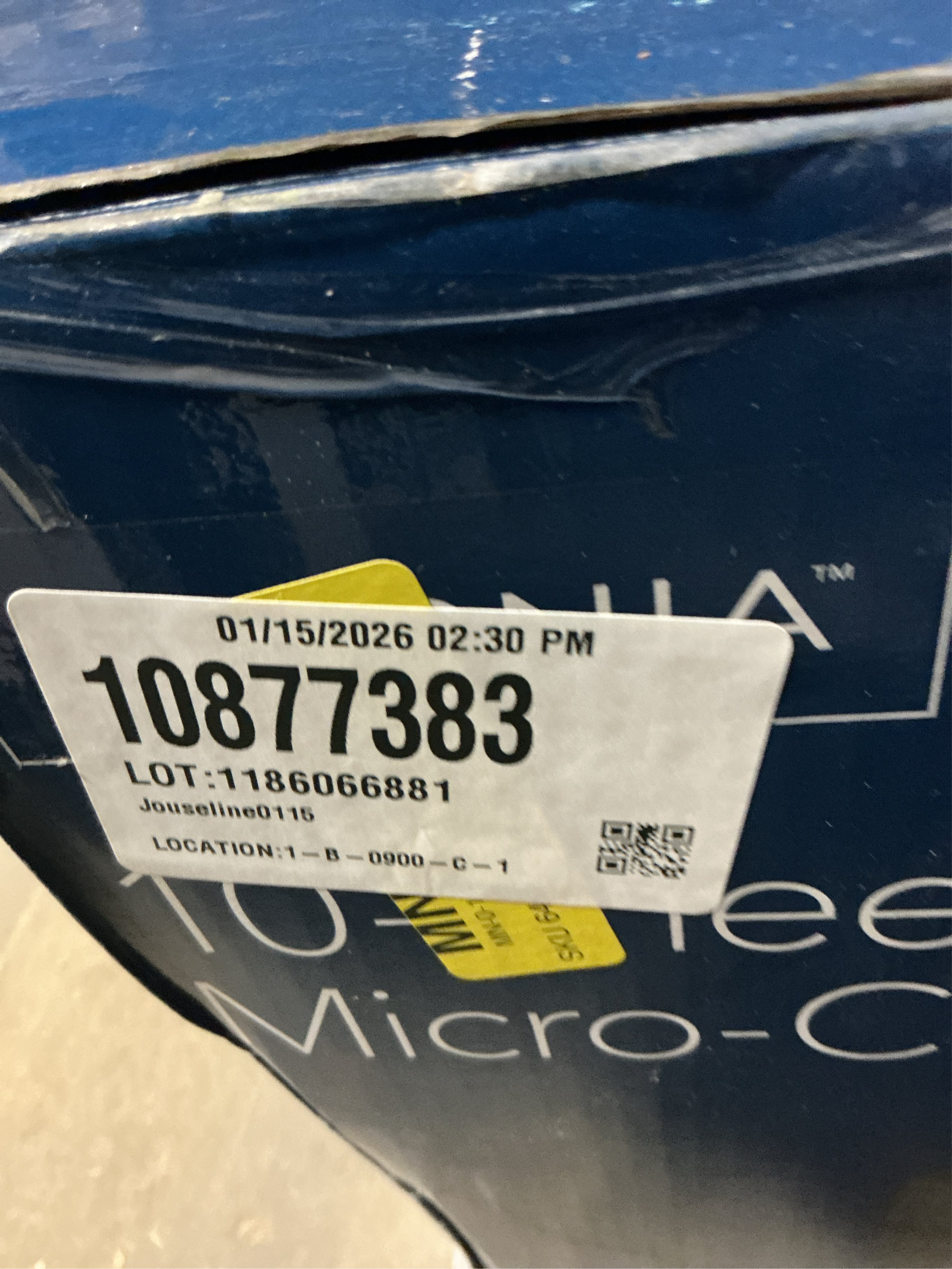 Insignia™ - 10-Sheet Microcut Shredder - Black