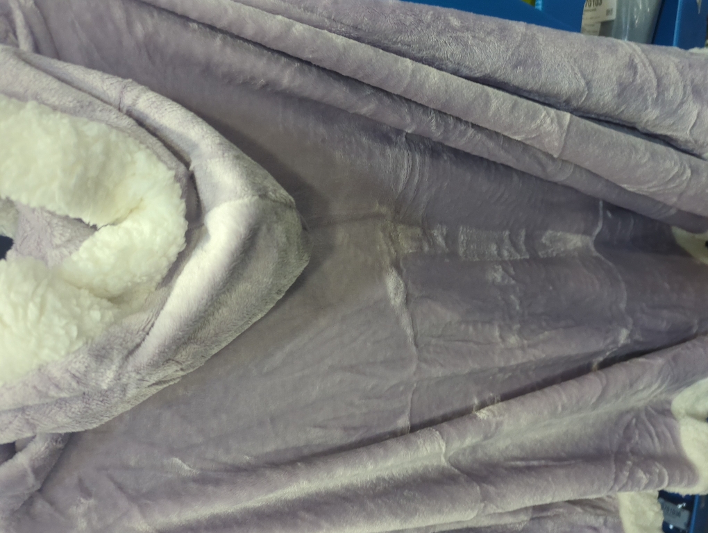 PAVILIA Angel Wrap Hooded Blanket Purple