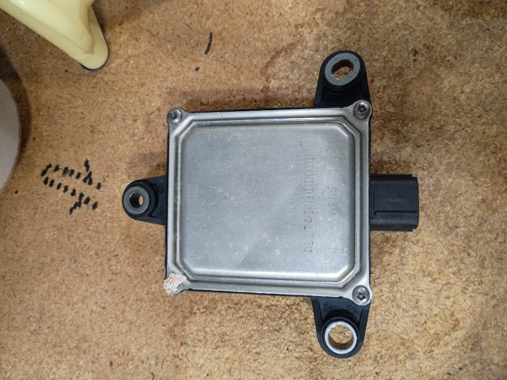 No.8816208060 Cruise Control Distance Radar Sensor for Toyota Sienna 2021-2024 Black Automotive Car Cruise Control Module Unit Plastic,Metal 1 Pcs