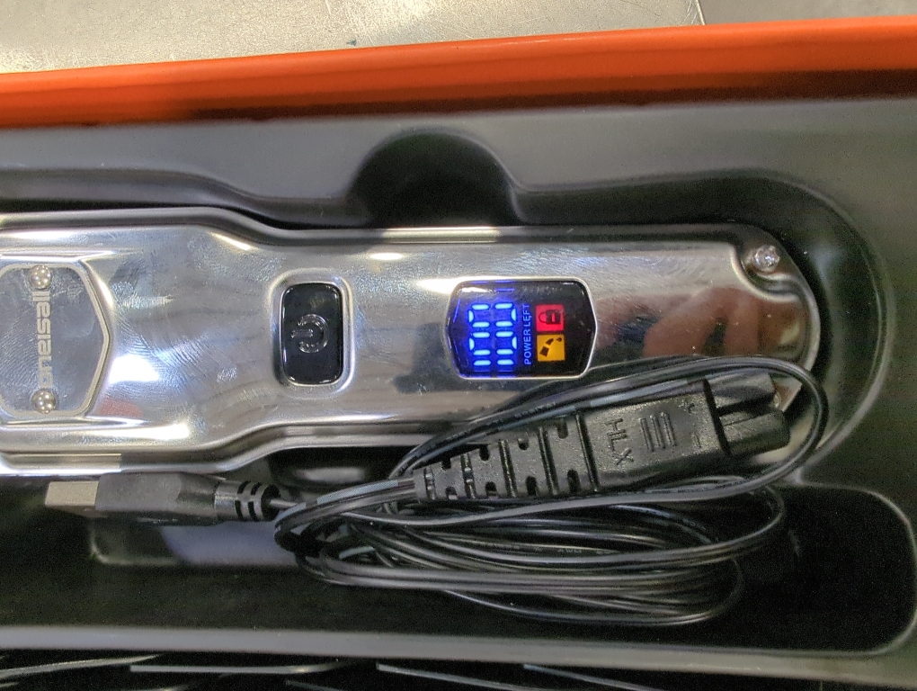 oneisall Dog Clippers for Grooming for Thick Heavy Coats/Low Noise Rechargeable Cordless Pet Shaver with Stainless Steel Blade/Waterproof Dog Shaver for Dogs Pets and Animals (Sliver)