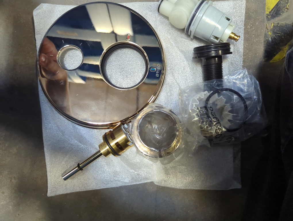 Brizo Pressure Balance Valve With Integrated 6-Function Diverter Trim - Less Handles