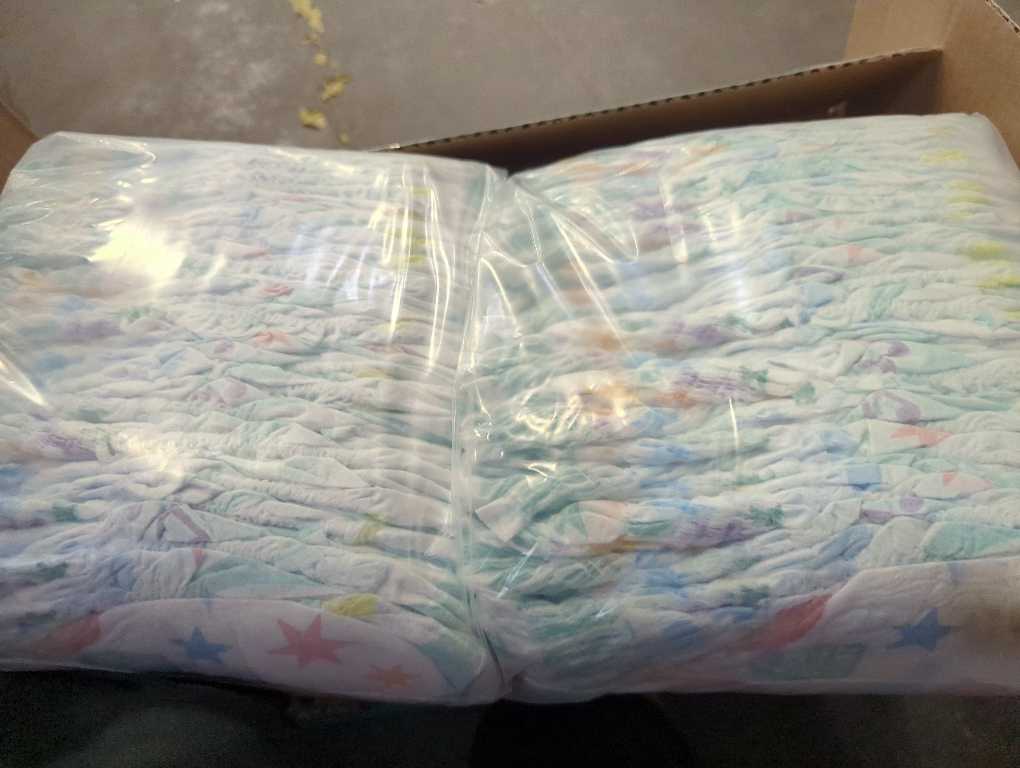 Pampers Training Pants - Easy Ups Boys & Girls Bluey - Size 4T-5T, 104 Count, Children's Potty Underwear (Packaging May Vary)