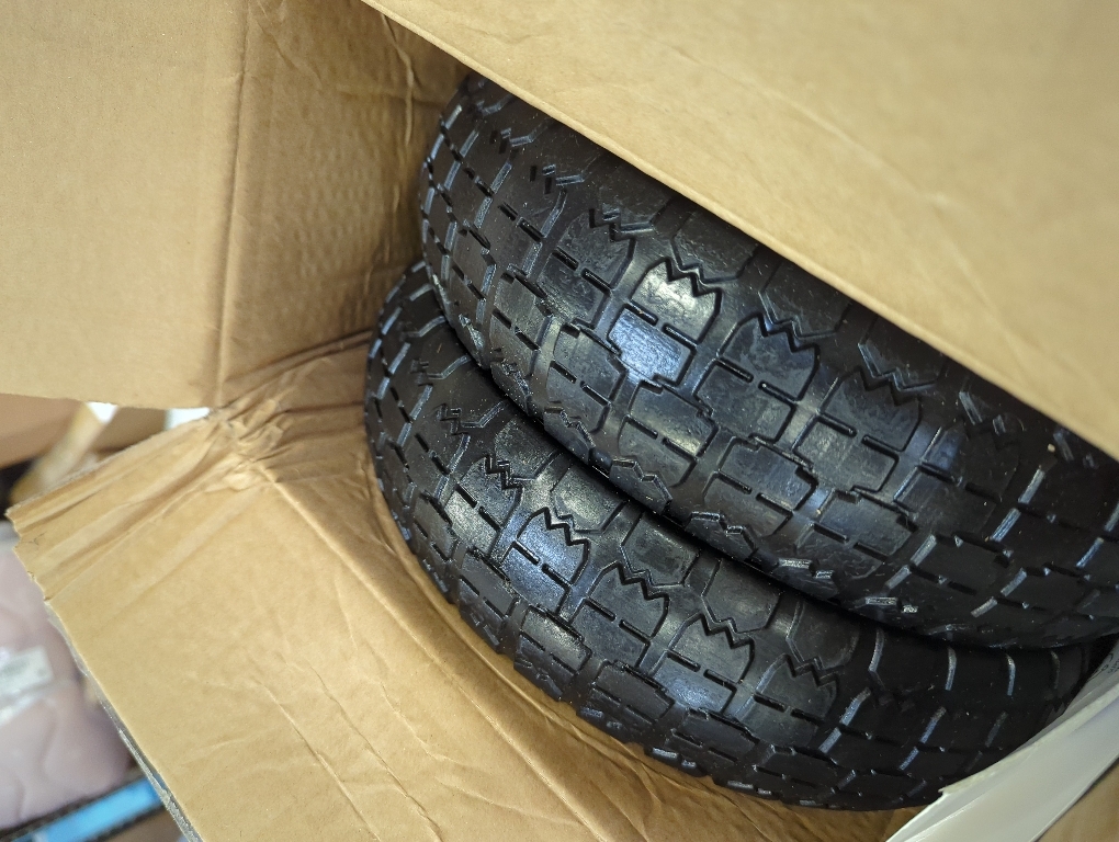 AR-PRO (2-Pack) 10 Flat Free Solid Tire and Wheel - with 5/8 Axle Bore Hole, 2.1 Offset Hub for 10 Inch Wheelbarrow Wheels - Compatible with Garden Cart,Trolleys,Hand Trucks and Yard Trailers