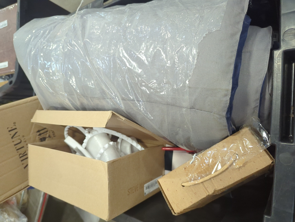 12705696 Mystery Box