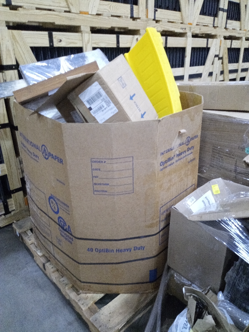 General merchandise Mixed Returns Pallet