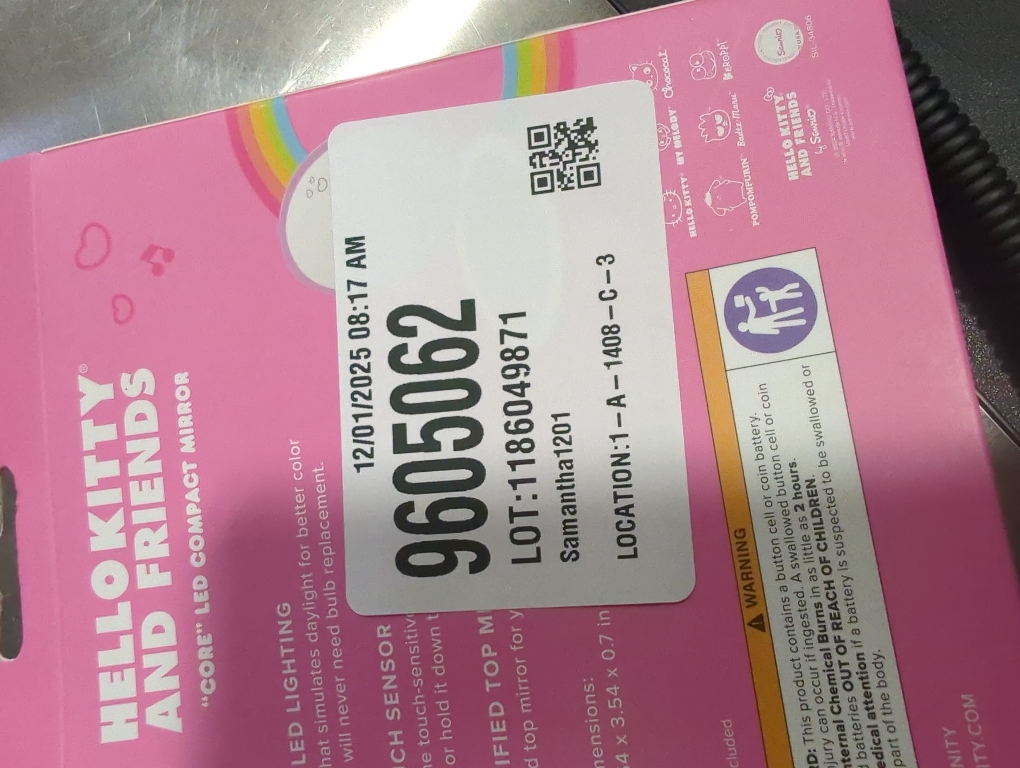 Hello Kitty and friends compact mirror with LED light