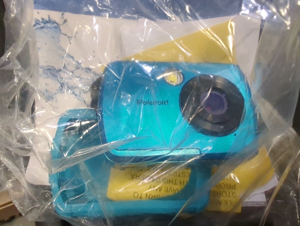 Polaroid IS048 Waterproof Instant Sharing 16 MP Digital Portable Handheld Action Camera, Teal