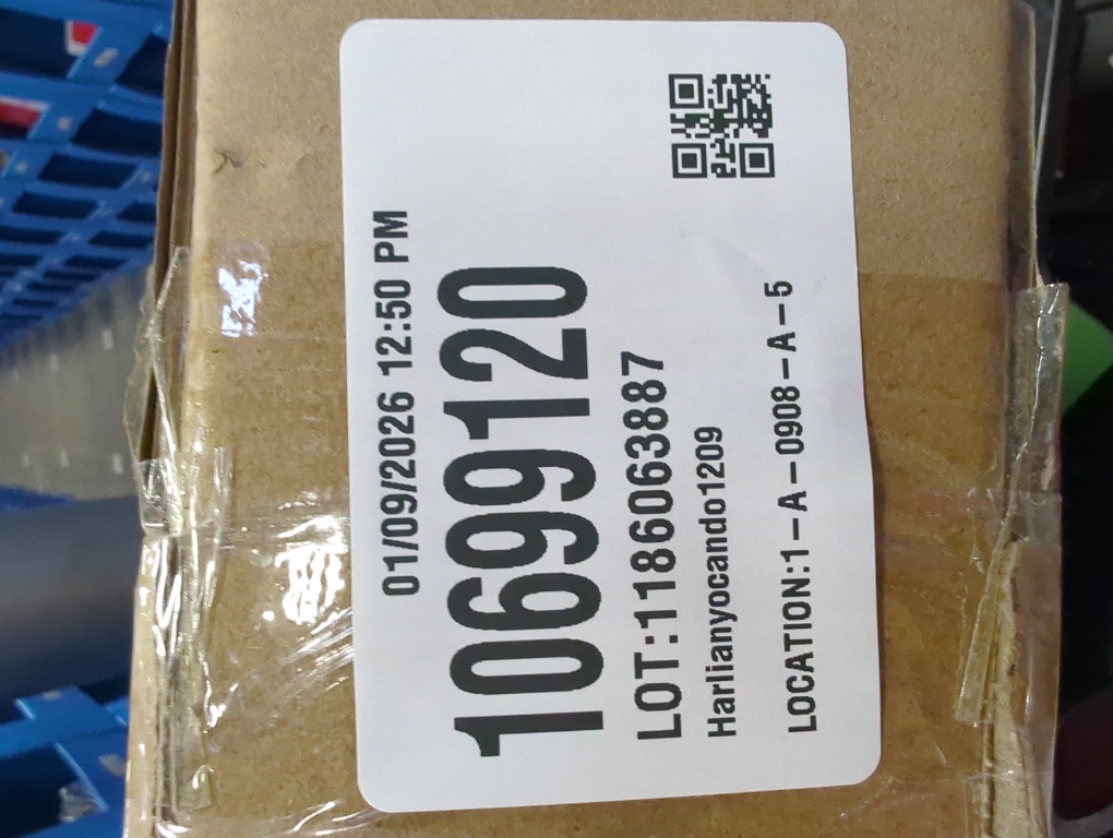 Velener Fake Agave Artificial Plant, Red Fake Plant for Room Decor, Unpotted Faux Agave Stems Plant for Fall Outdoor/Indoor Decor, 14 inches, Set of 2