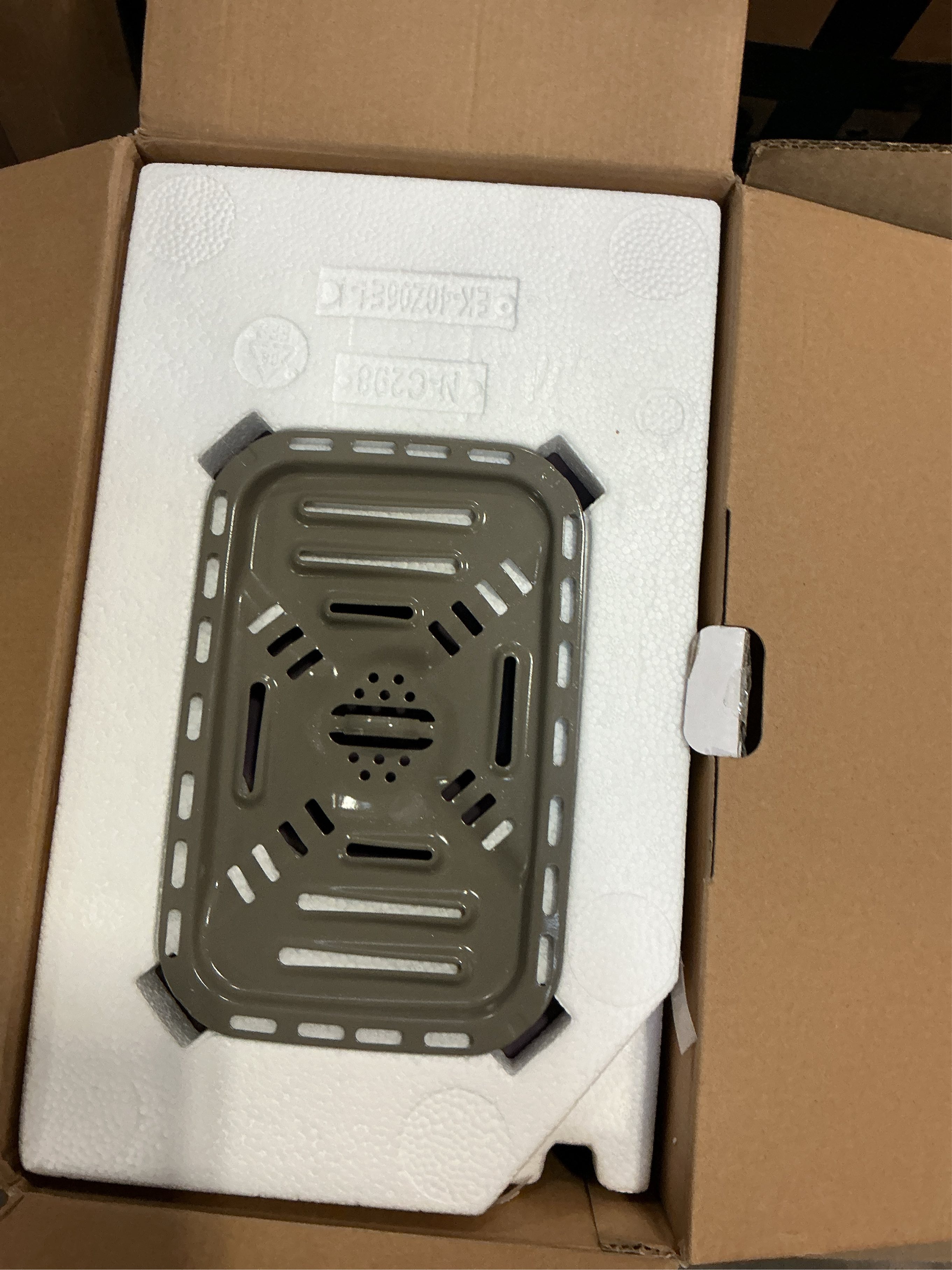 bella 4Qt Slim Air Fryer, Fits-anywhere™ Kitchenware, EverGood™ Ceramic Nonstick Coating, Adjustable Temperature, 6 Preset Cooking Options, 60 Min Auto Shutoff w Audible Tone, 3.3lb Capacity, Plum