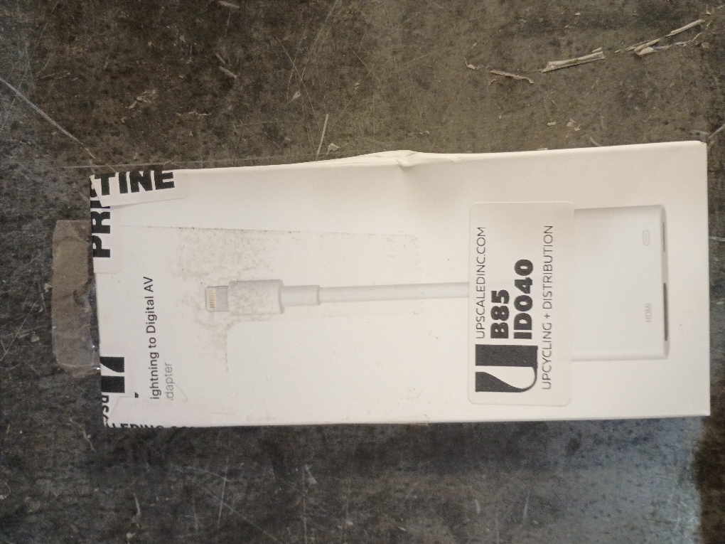 Apple Lightning to Digital AV Adapter