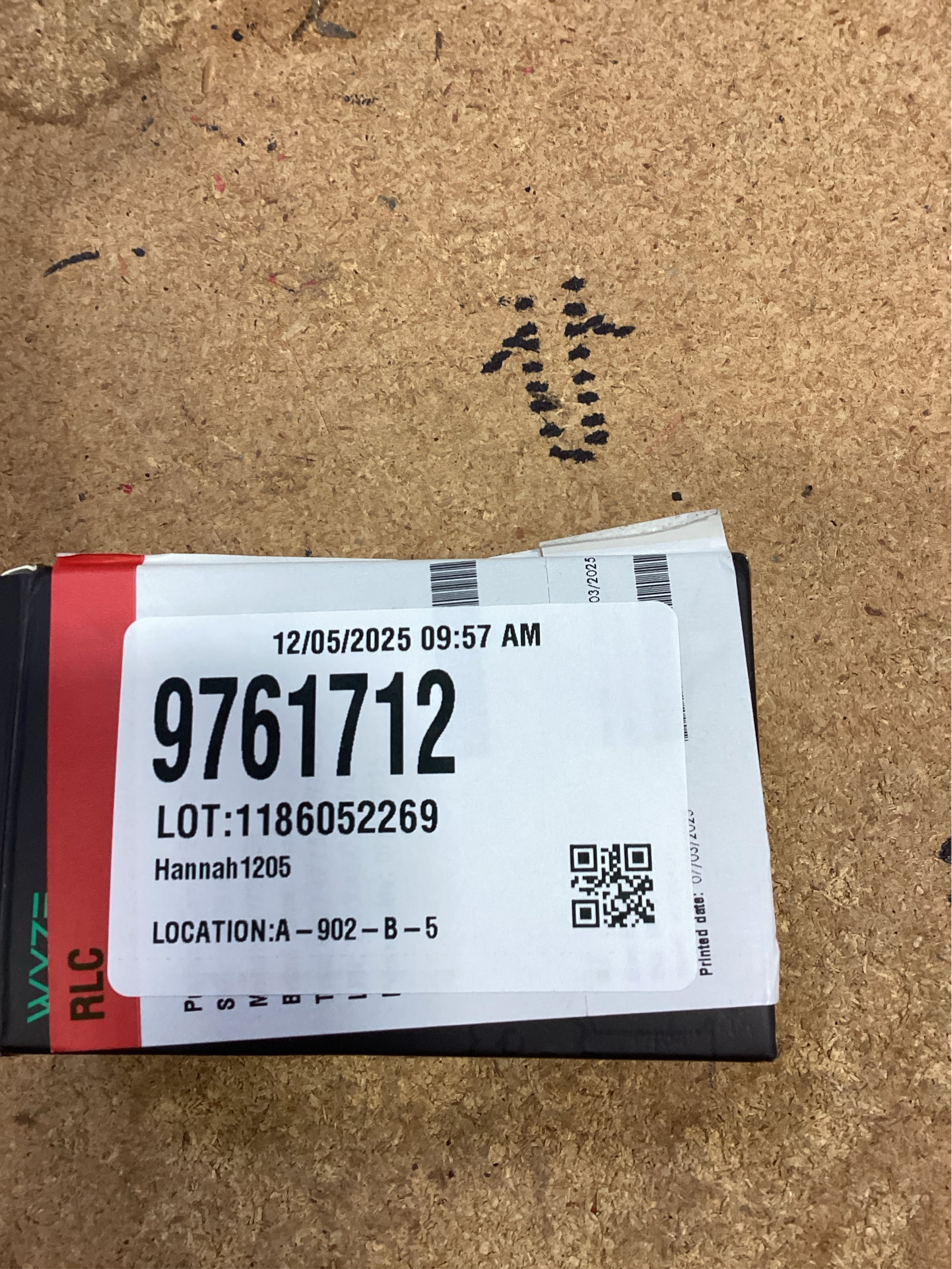 Wyze Cam V4 Plug-in Indoor and Outdoor Smart-Enabled Security Camera