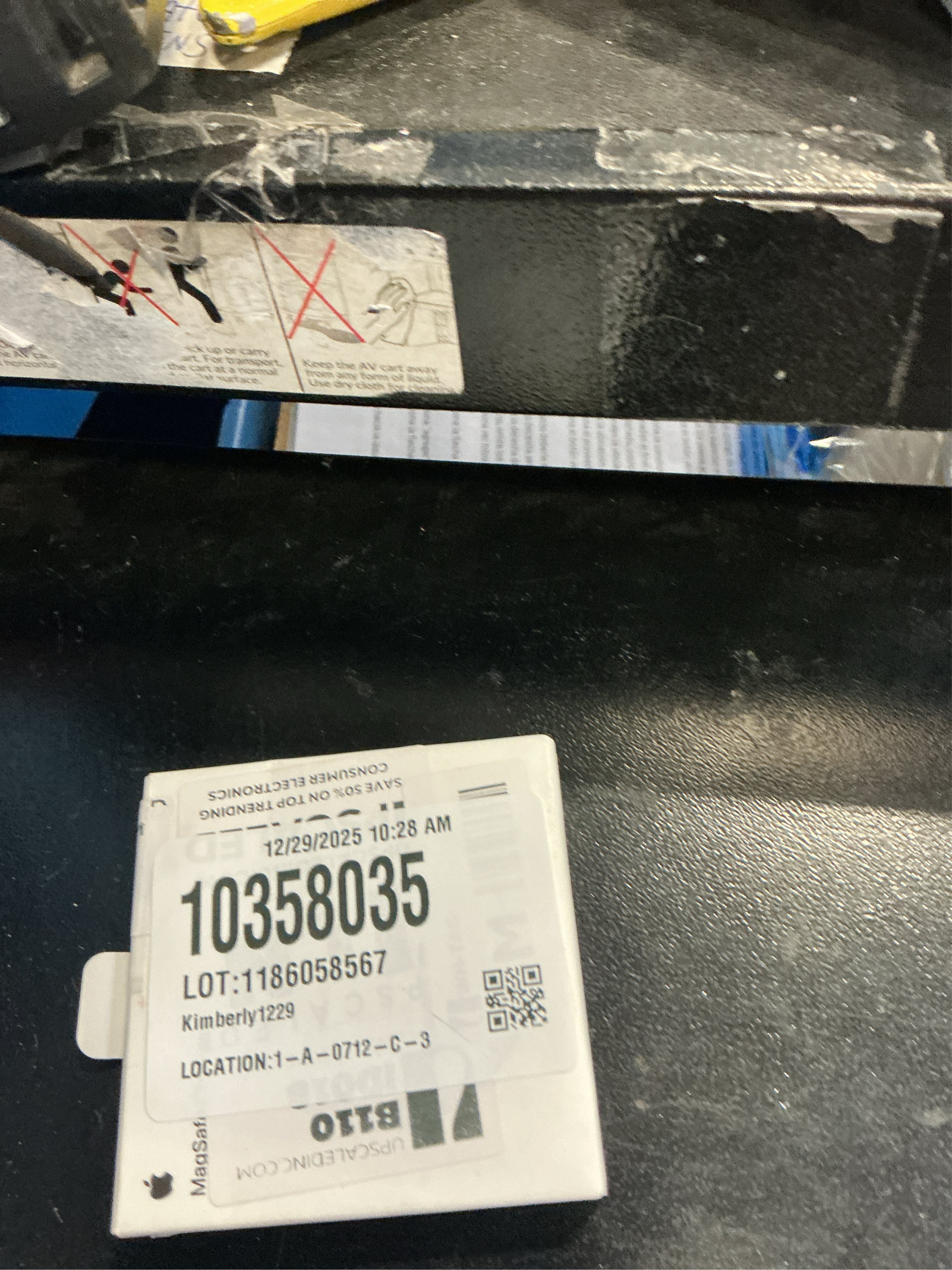 Apple MHXH3AM/A MagSafe iPhone Charger - White