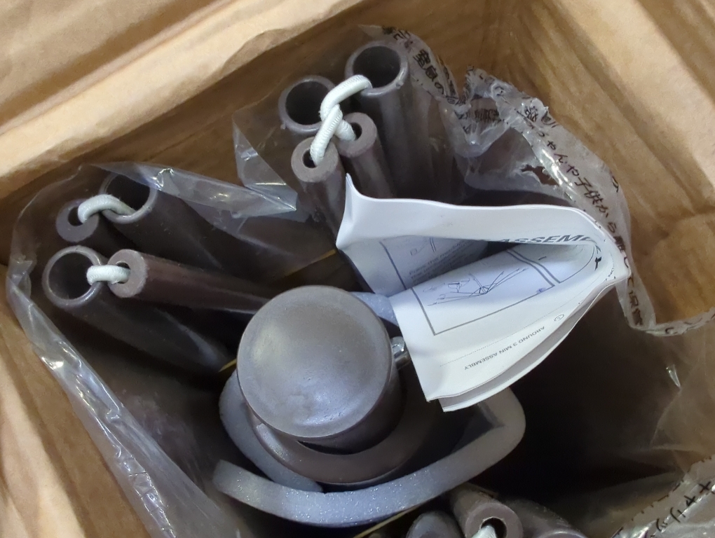 10FT Patio Umbrella Outdoor Market Umbrella with Crank and Tilt, 8 Flexible Fiberglass Ribs, UV-Resistant Waterproof Canopy for Patio, Deck, Garden, Backyard, Navy Blue