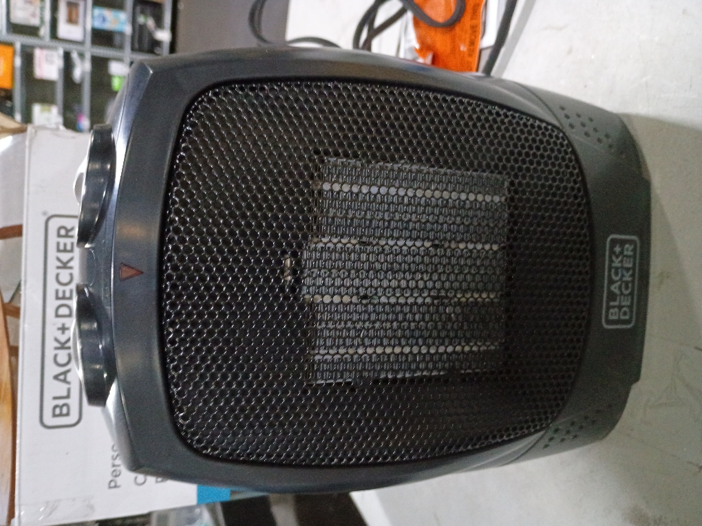 Black Decker 215 sq ft Ceramic Heater and Fan