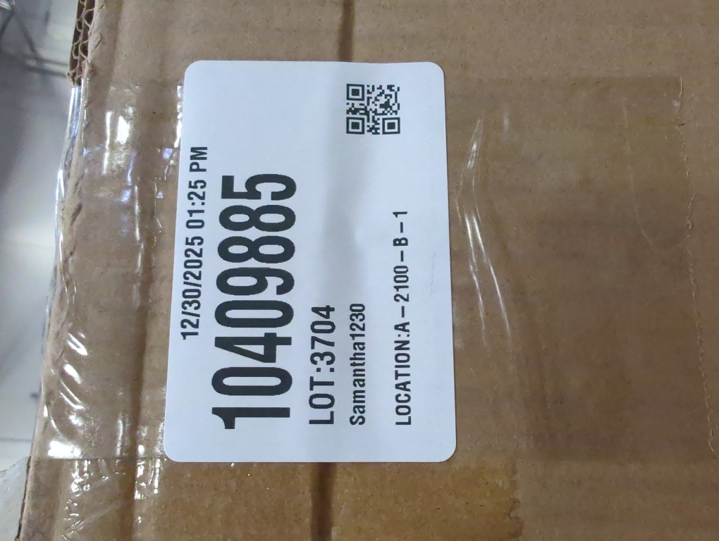 Vantic 32 Inch Large Wall Clock, Roman Numeral Metal Oversized Wall Clocks for Living Room Decor, Bedroom and Kitchen, Completely Silent, Non Ticking, Battery Operated