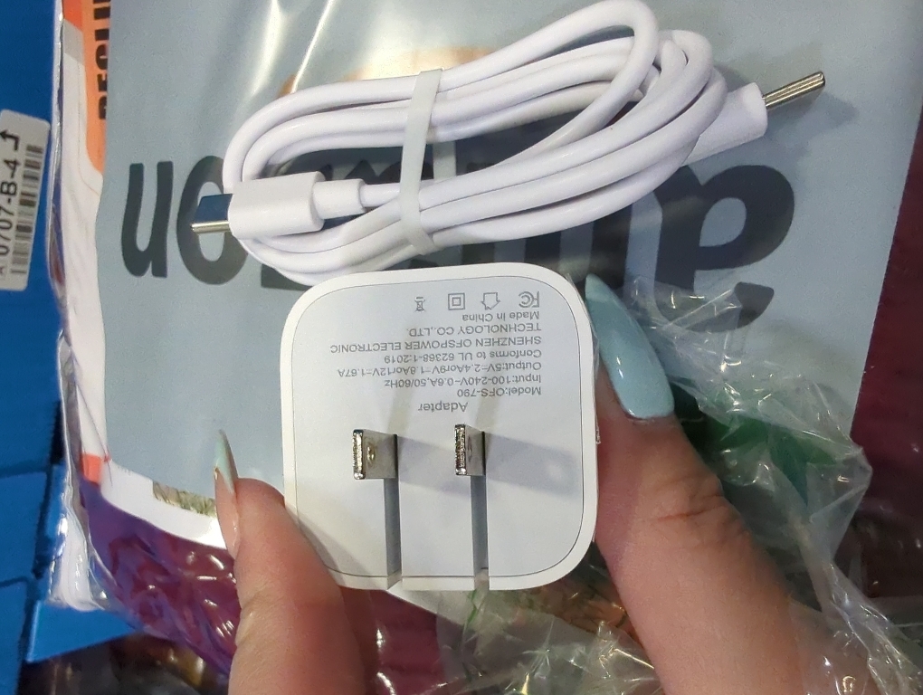 40W-60W Dynamic USB C Wall Charger for Apple iPhone 17 16 15 Pro Max, Foldable Fast Power Adapter Compatible with MacBook Air, iPad, Samsung S25, with 5FT Braided USB-C Cable, Withe