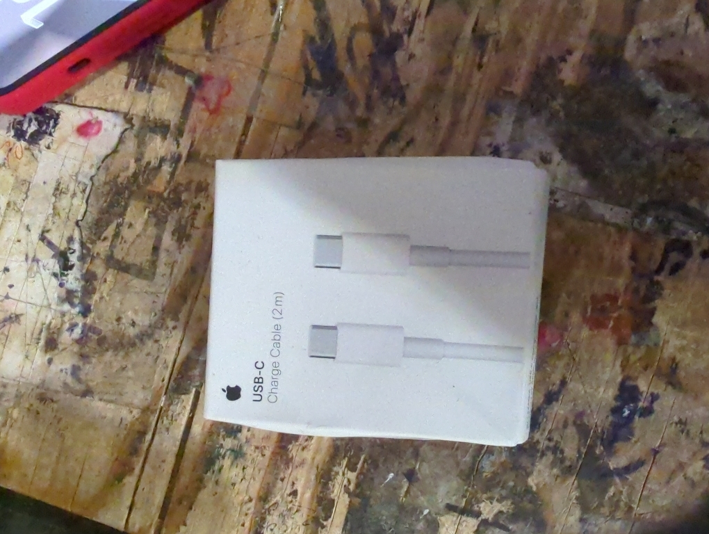 Apple 60W USB-C to USB-C Woven Charge Cable (1 m): Fast and Convenient Charging
