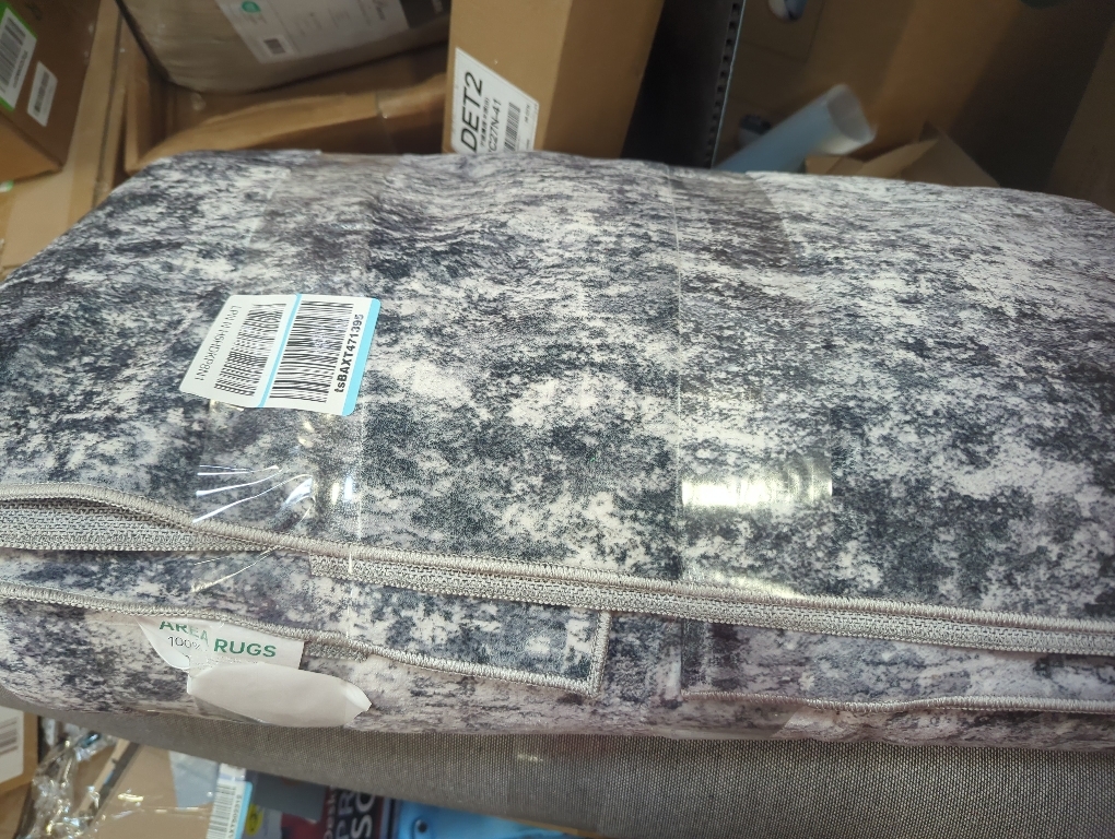 Size Large Color Grey area rug