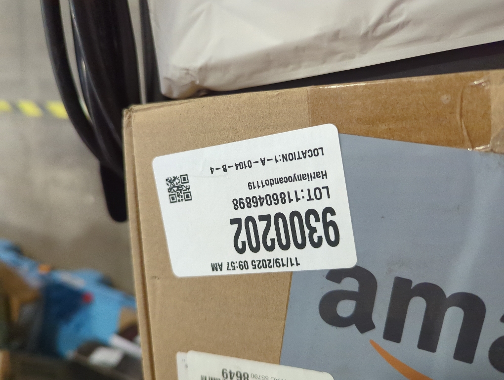 Yexiya 24 Pack End of the Year Gifts Watercolor Paint with 24 Colorful Cards Graduation Gifts Present Bulk for Birthday Gift Exchange Graduation Party Favors