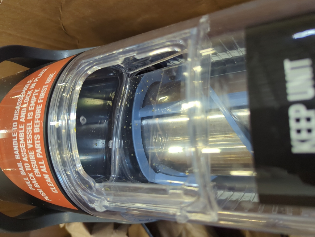 Ninja SLUSHi with RapidChill Technology, 88 oz. Frozen Drink & Slushie Machine, 5 Preset Programs, Margaritas, Frappés, and More, Premium Accents, Black, FS301