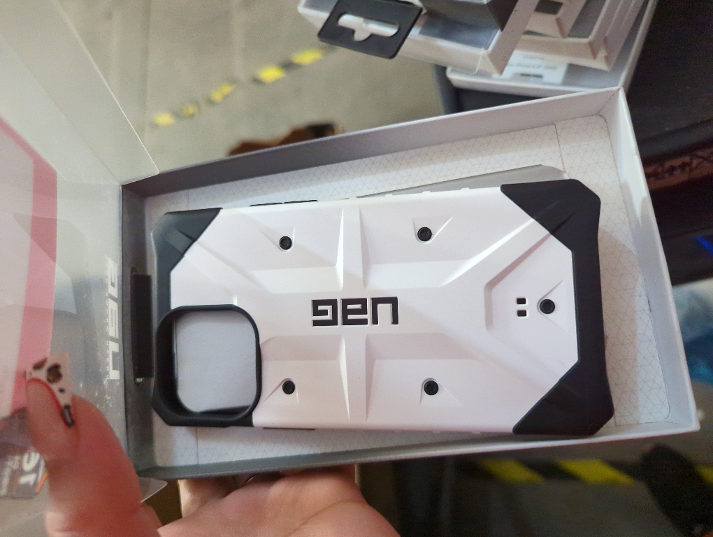 UAG - Pathfinder Case for iPhone 13 Pro Max - White