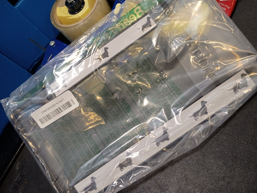 Fastasticdeals Metal Insert License Plate Frame Dachshund Black Weatherproof Car Accessories Chrome 2 Holes Solid Insert black ?