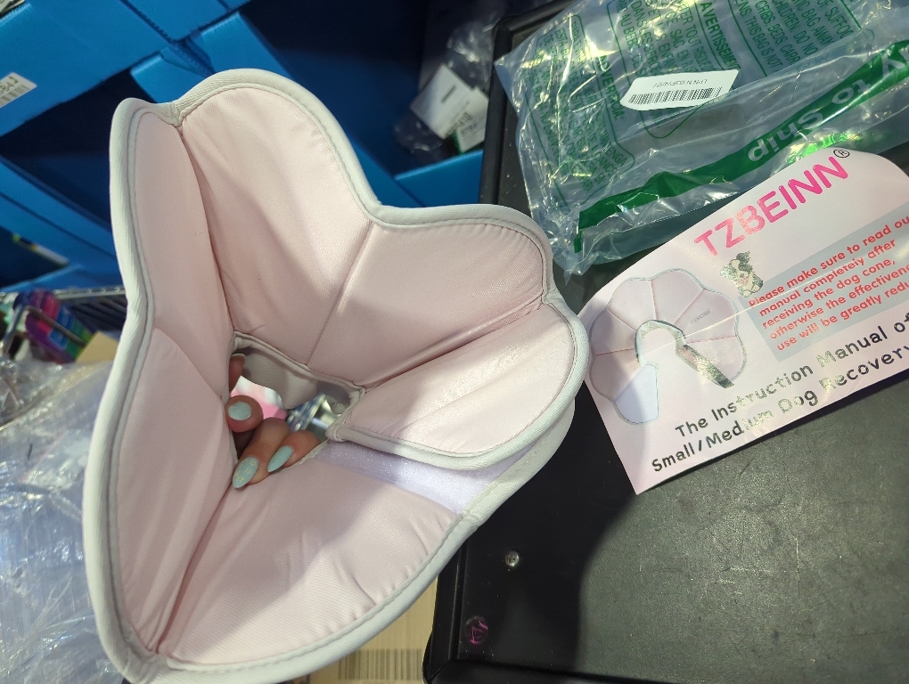 Soft Dog Cone Collar Alternative for Small Dogs(Adult Yorkshire Adult Chihuahua), Adjustable Protective Dog Head Recovery Cone, Elizabethan Comfortable Neck Pillow Cone After Surgery Anti Licking