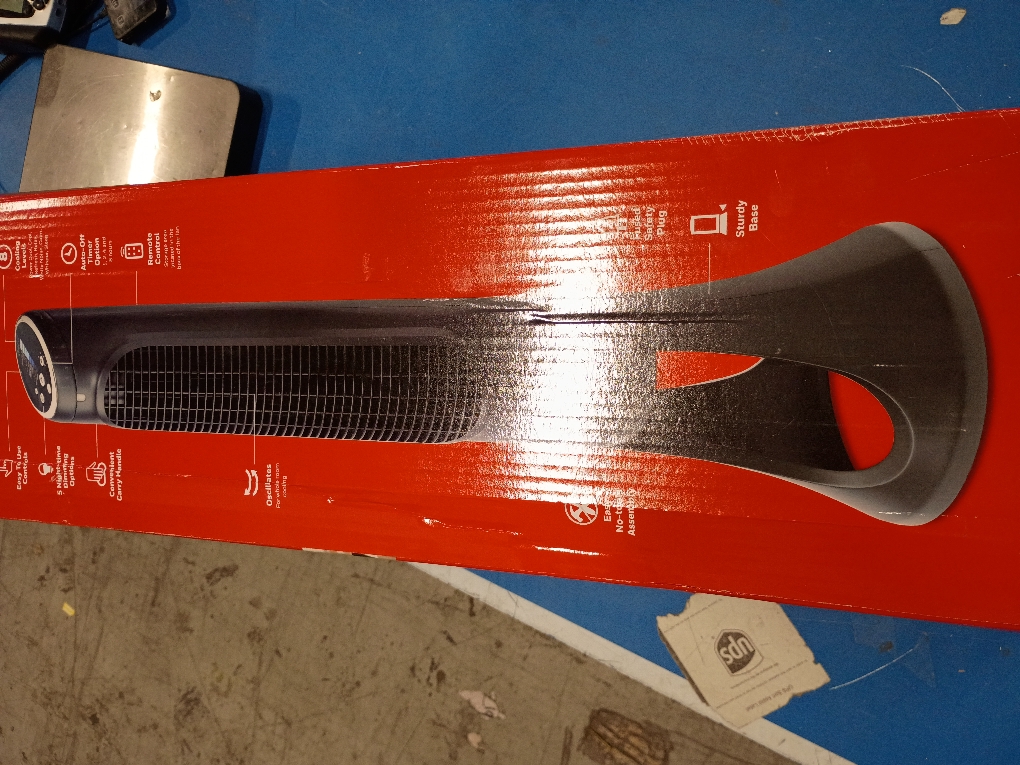 Honeywell QuietSet 40 in. H 8 speed Oscillating Tower Fan Remote Control