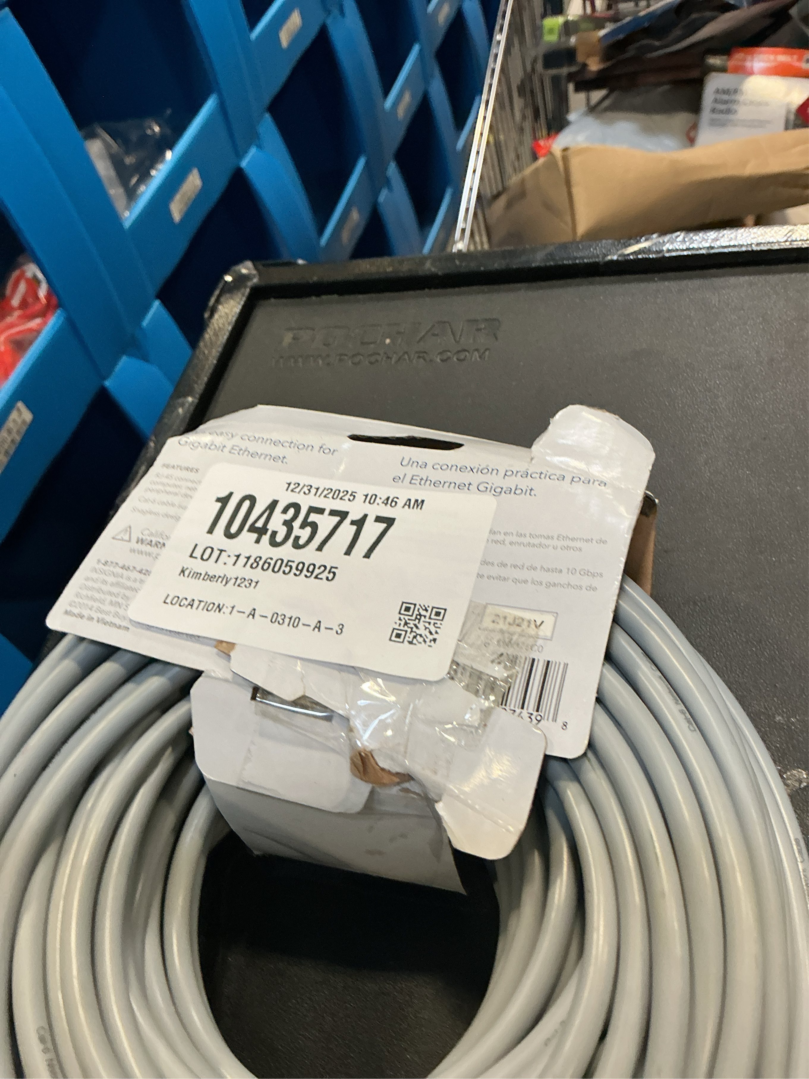 Insignia™ - 100' Cat-6 Ethernet Cable - Gray