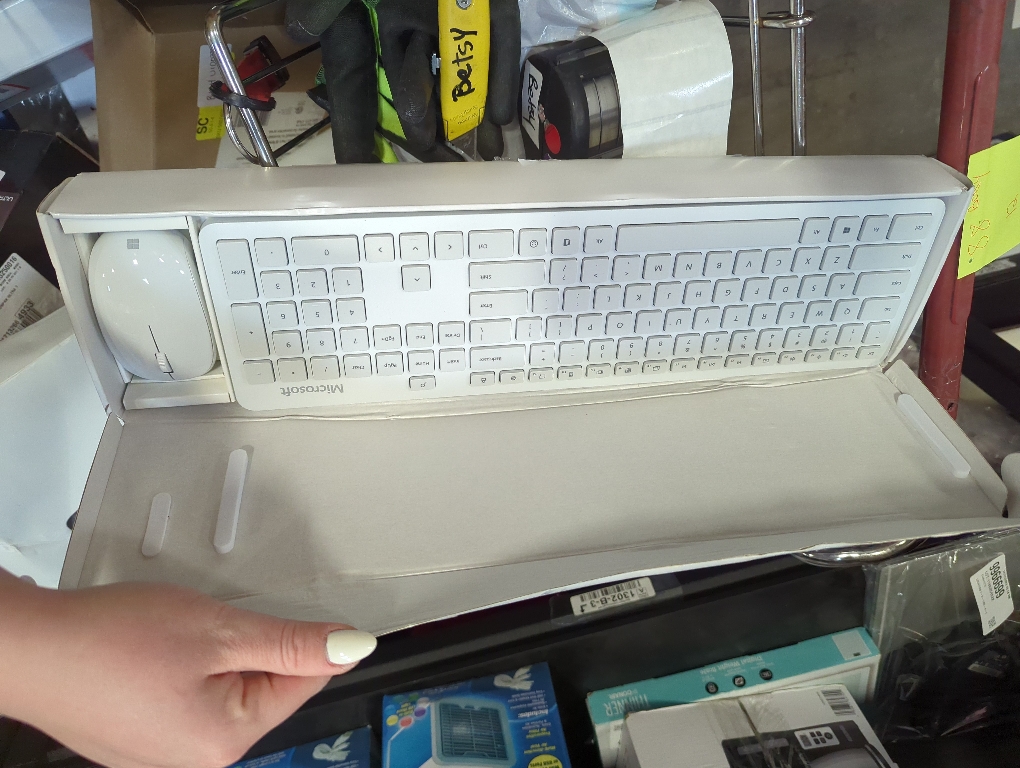 Microsoft Bluetooth Desktop Keyboard & Mouse