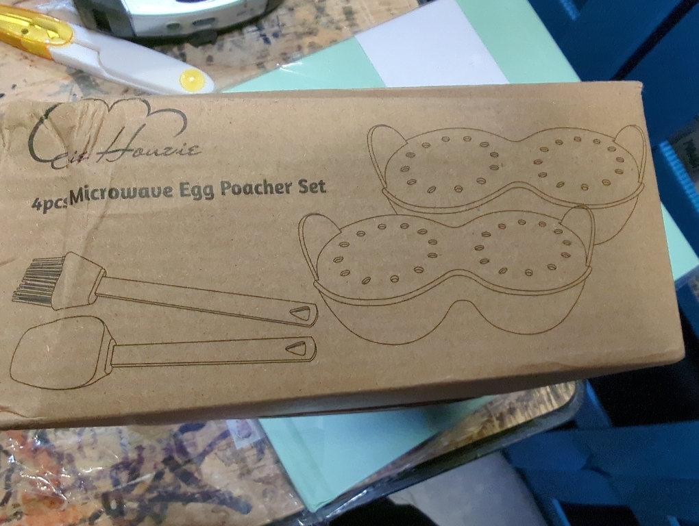 2 Pack Egg Poacher, Silicone Egg Mold for Kitchen, Nonstick Egg Poacher Cups for Microwacve Baking Oven or Stovetop Egg Cooking, BPA Free Egg Cooking Cups with Oil Brush & Spatula, Blue