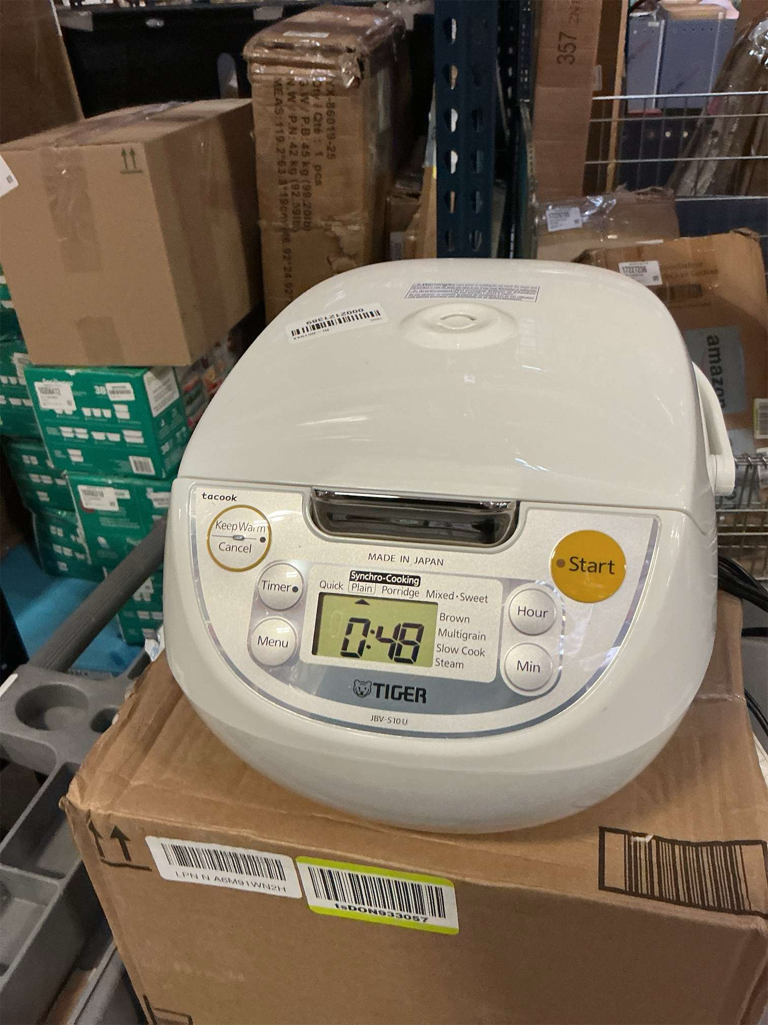 TIGER JBV-S10U 5.5-Cup (Uncooked) Micom Rice Cooker and Warmer with Tacook Food Steamer Cooking Tray Technology, White ‼️has stains and mild scratches ‼️