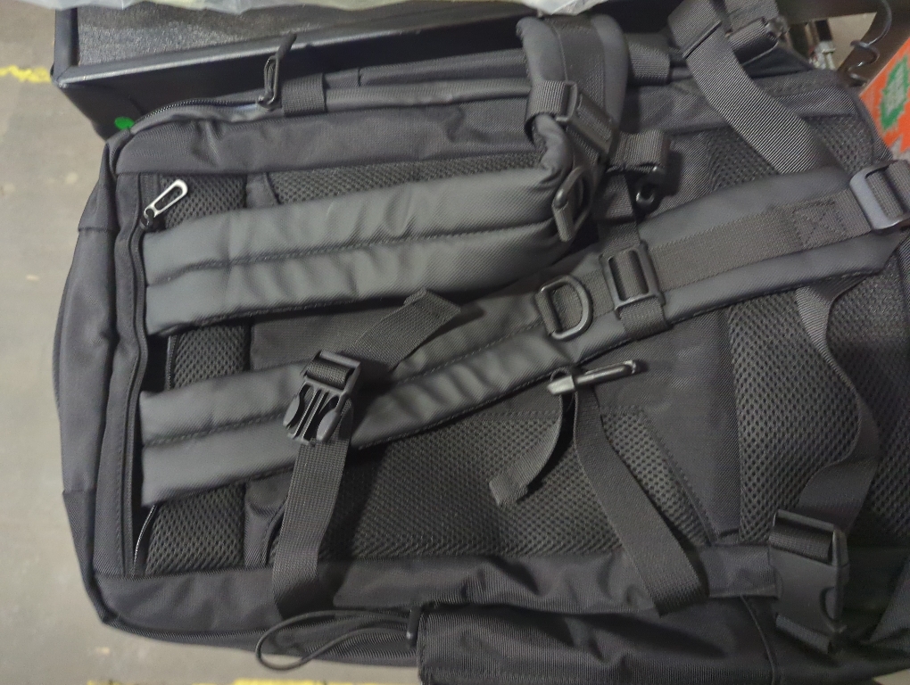 Vacuum backpack travel,vacuum backpack with pump Fit 16 inch Laptop for travel,Water-Resistant,Business,College,Camping (Black)