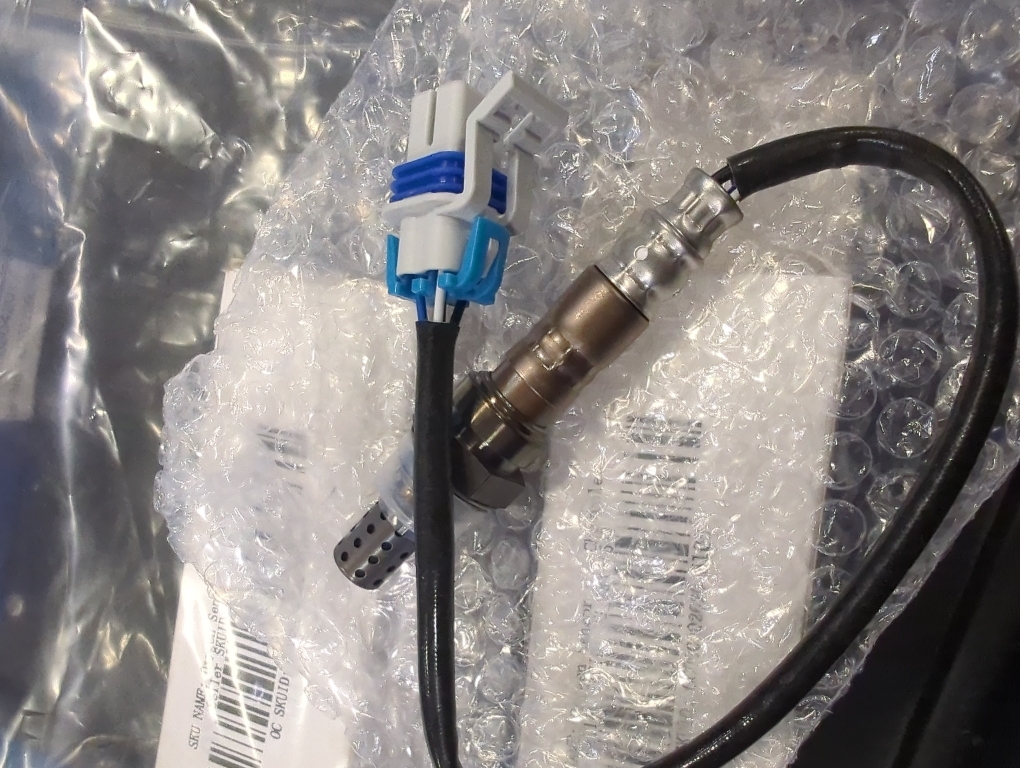 BDFHYK Oxygen Sensor Upstream Downstream O2, Compatible with GMC Savana 1500 Savana 2500 Sierra 1500, Compatible with Chevrolet Express 1500 Express 2500, 234-4651, 12559849, Replacement 1PCS