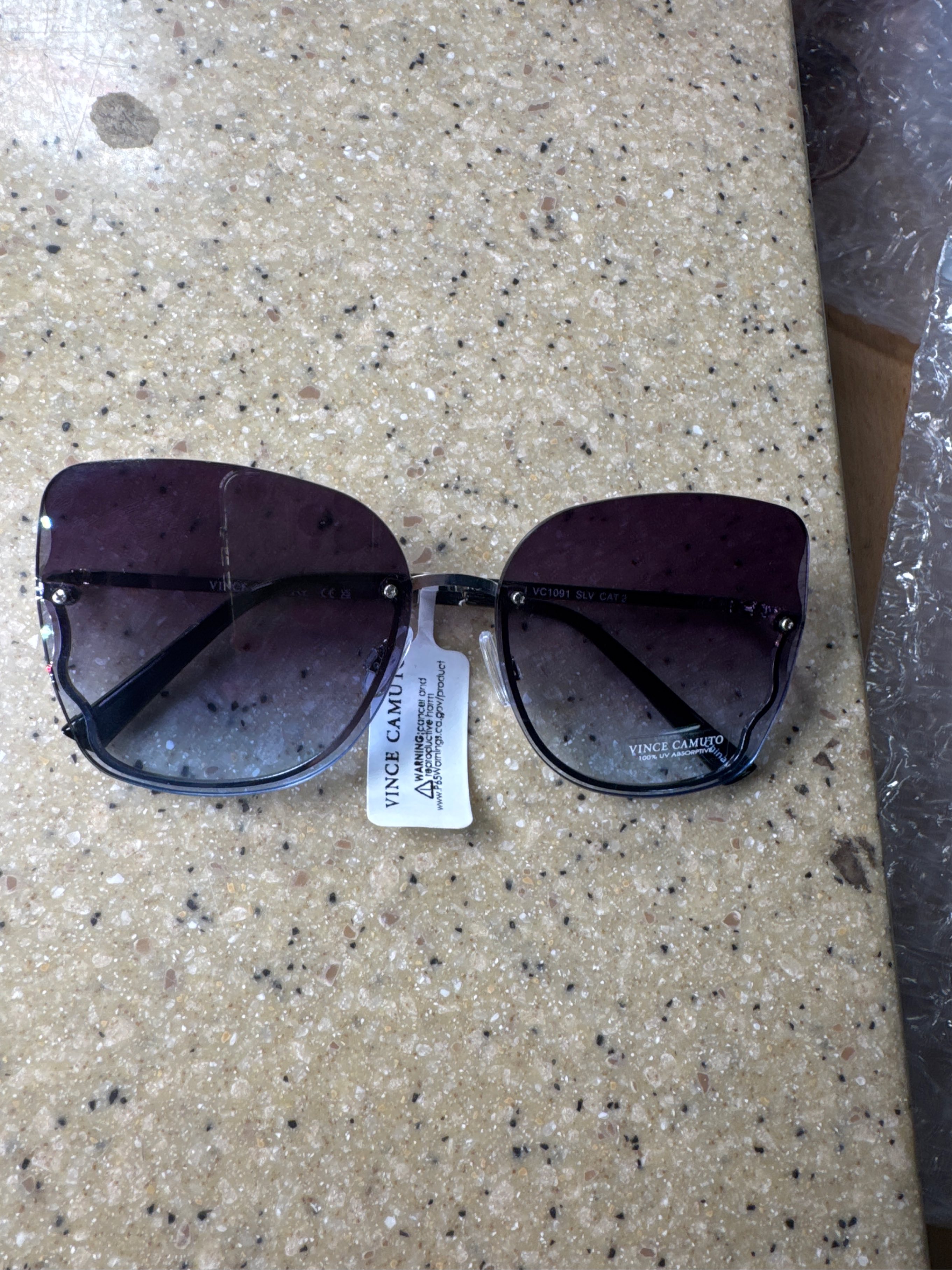 Vince Camuto Women's Glamorous 100% UV Protective Square Sunglasses ( No case, no scratches)