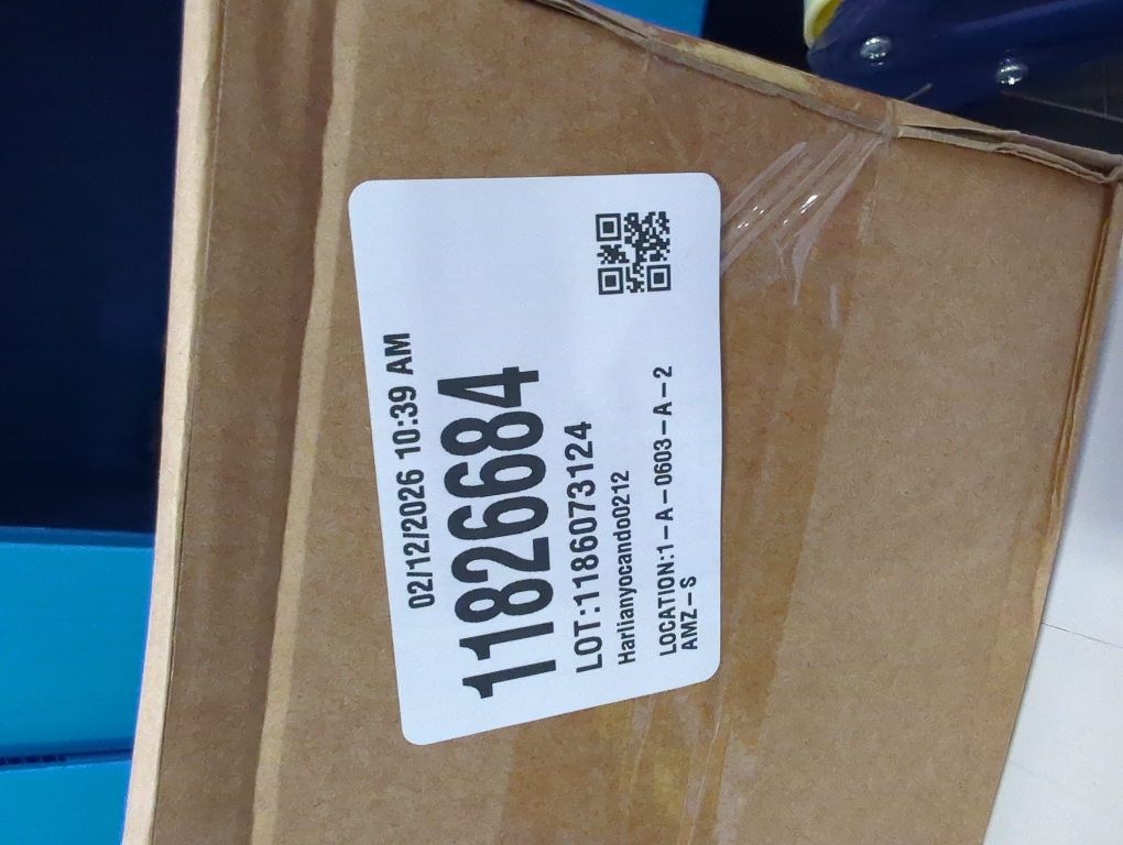 Stainless Steel Measuring Cup with Lid 2L 70 OZ, Large Mouth Graduated Beakers Metal Pitcher with Marking and Handle