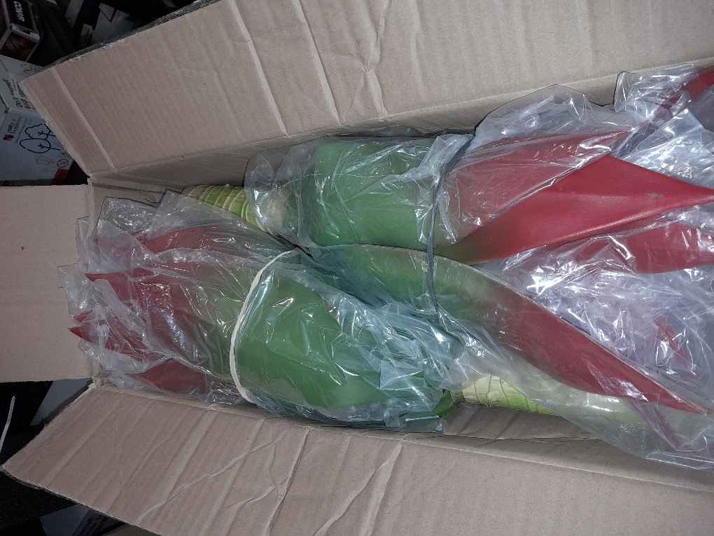 Velener Fake Agave Artificial Plant, Red Fake Plant for Room Decor, Unpotted Faux Agave Stems Plant for Fall Outdoor/Indoor Decor, 14 inches, Set of 2