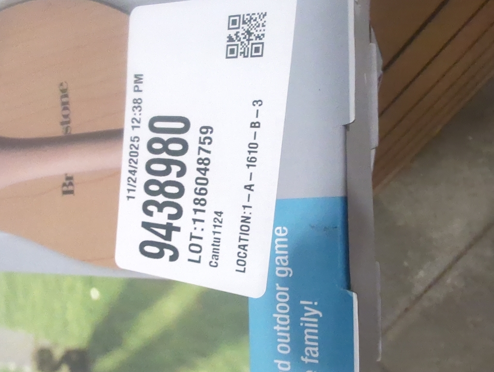 Brookstone Deluxe Tee Toss