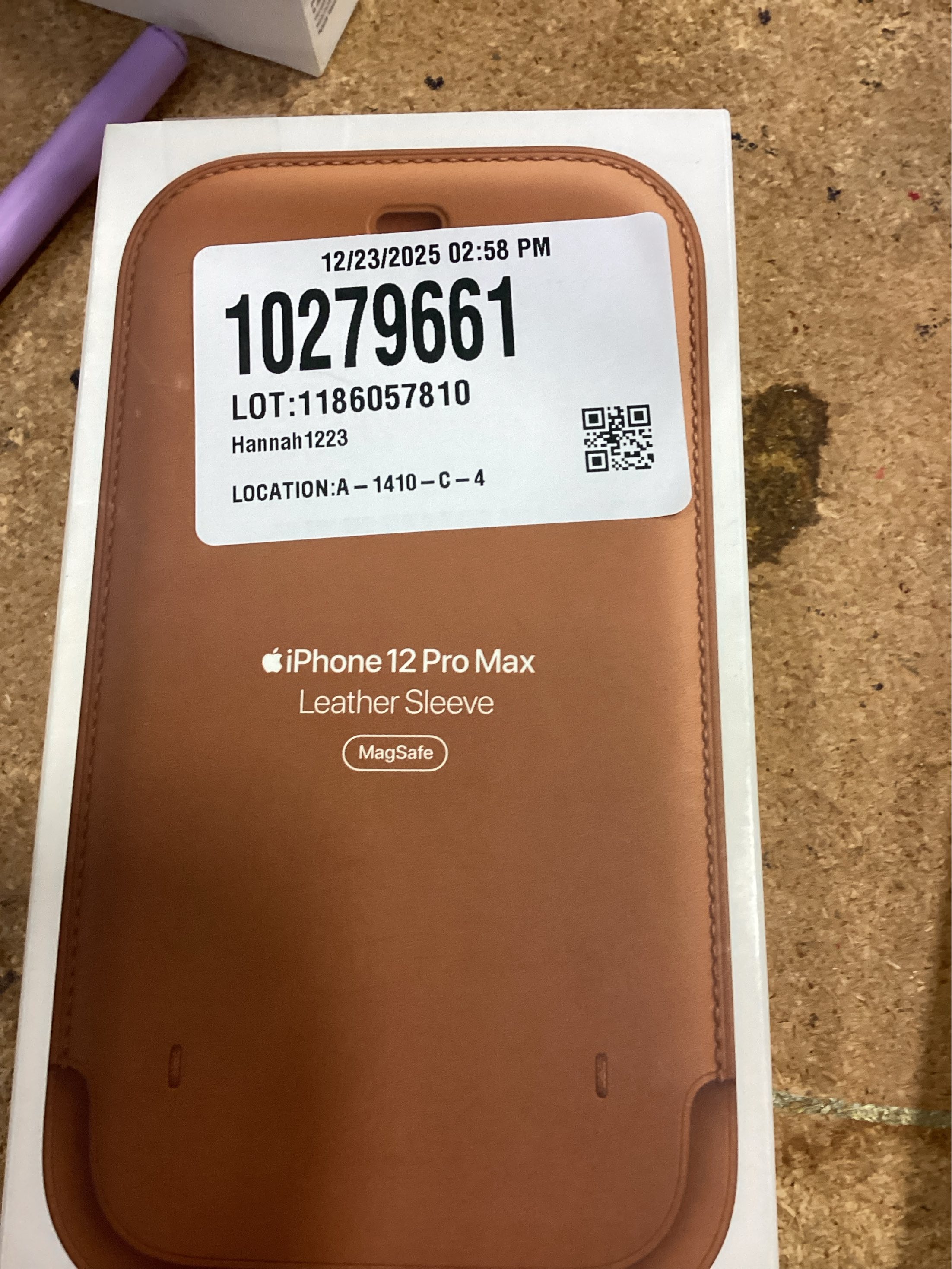 Official Leather Sleeve for MagSafe for iPhone 12 Pro Max - Saddle Brown