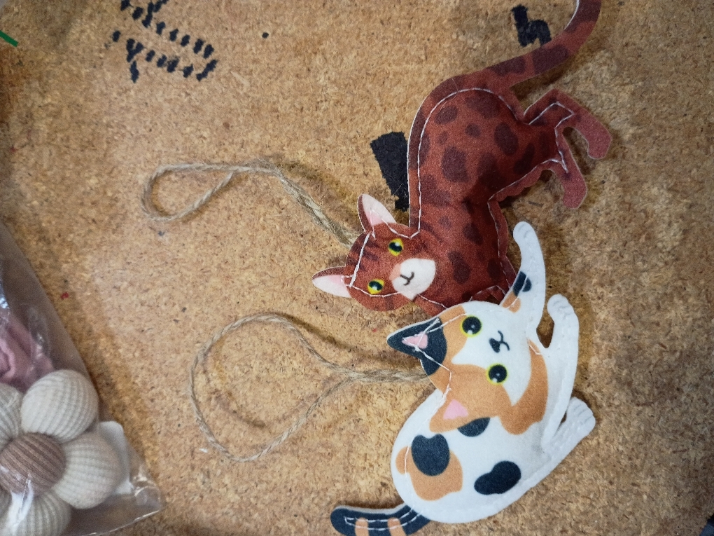 CAT Remerry 15 Pieces Christmas Felt Cat Ornaments Christmas Hanging Figurine Ornaments Set Woodland Decorative Hanging for Xmas Tree Home Decorations