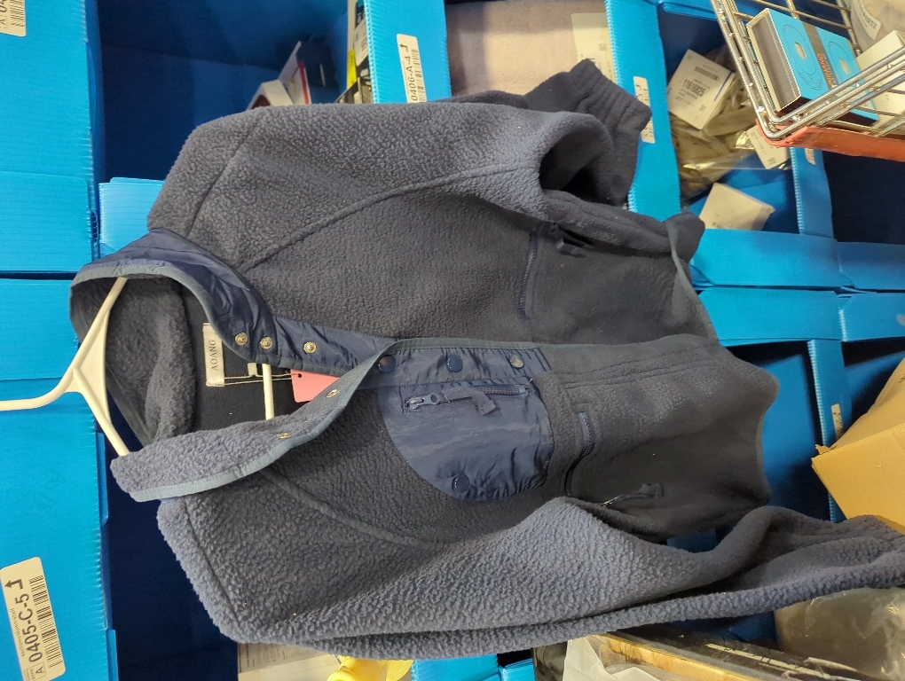 Nirovien Womens Fuzzy Fleece Jacket Button Down Sherpa Coats Casual Winter Warm Outwear with Pockets