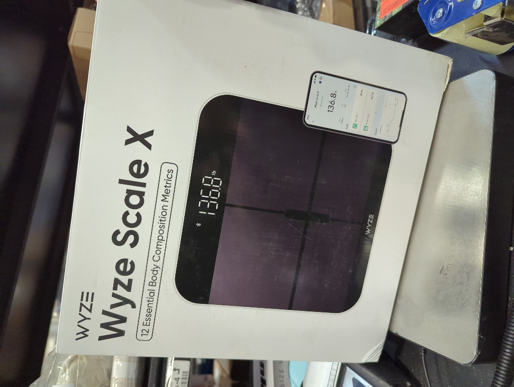 Wyze Smart Scale X - Digital Bathroom Scale for Body Weight, BMI, Body Fat, Muscle Mass, Heart Rate Monitor | Sync with Health Apps | for People, Baby & Pet, 400 lbs (Black)