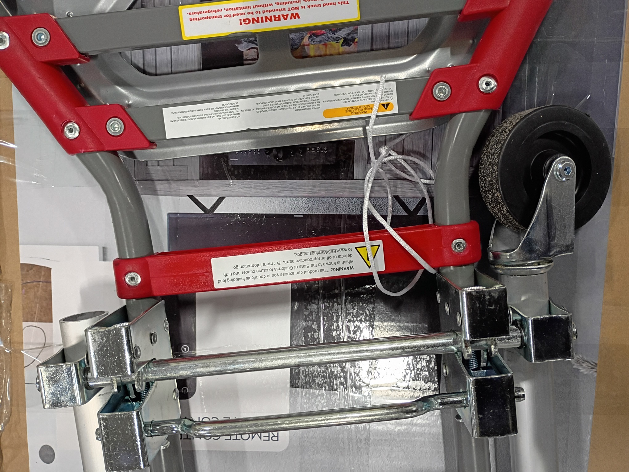 Milwaukee 150-lb Capacity 4 -Wheel Multiple colors/finishes Aluminum Convertible hand truck