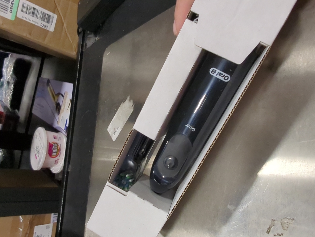 Oral-B Pro 100 CrossAction, Battery Powered Toothbrush, Black, 1 Count (Pack of 1)