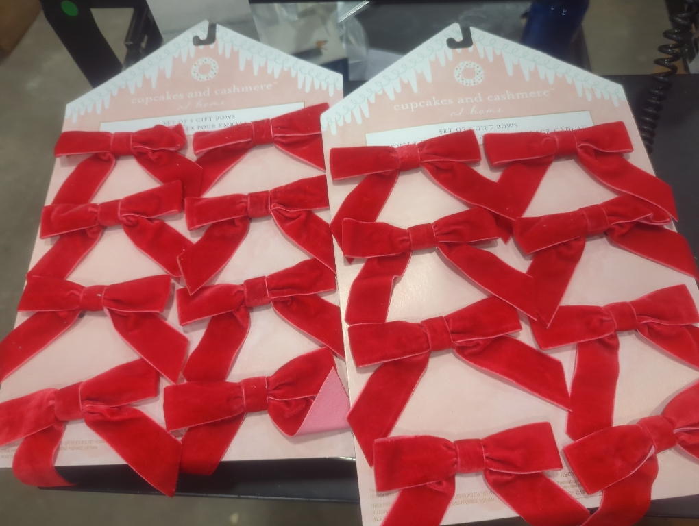 Cupcakes and Cashmere 2pk of Red Bows