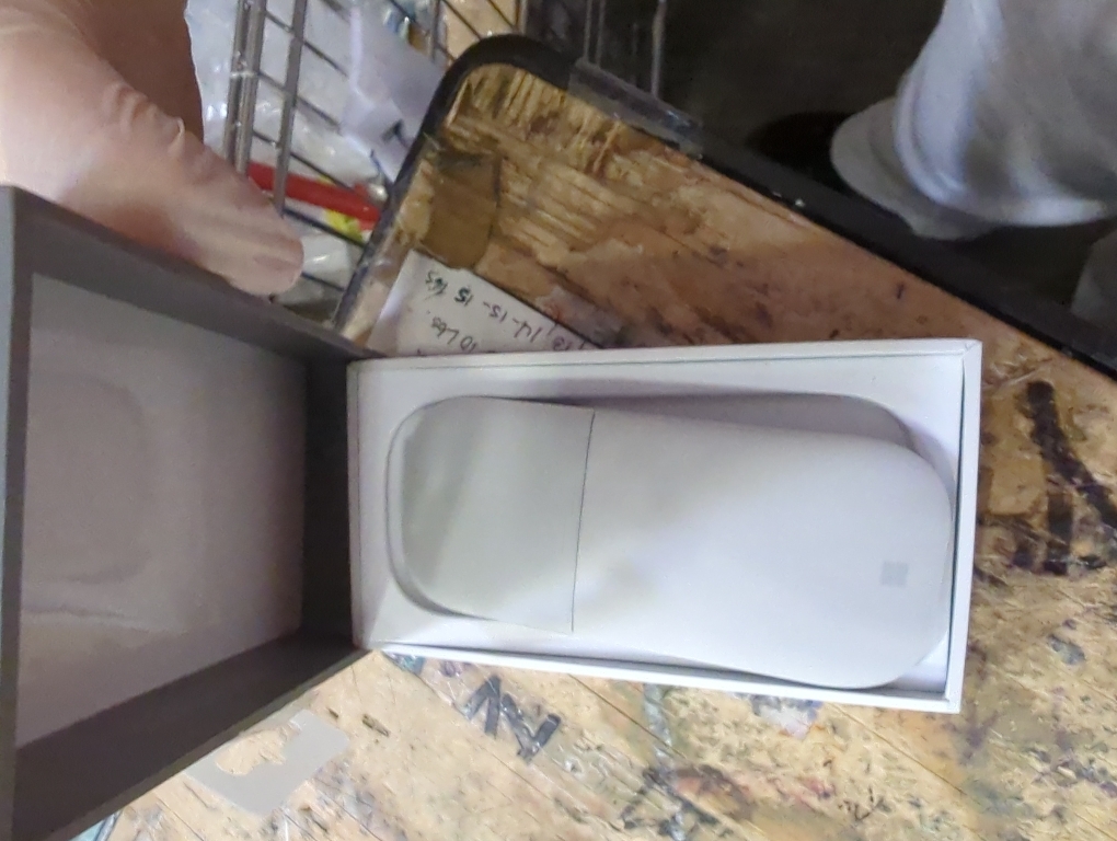 Microsoft Bluetooth Surface Arc Mouse, Light Grey - CZV-00001