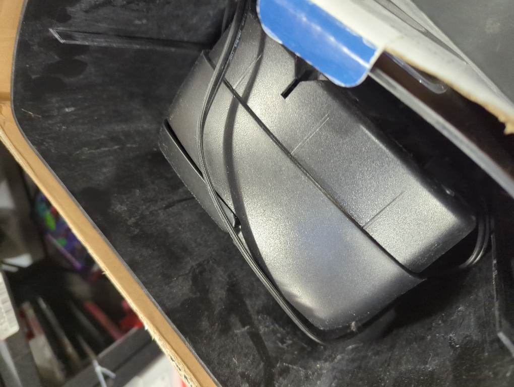 Insignia™ - 10-Sheet Crosscut Paper/CD Shredder - Black