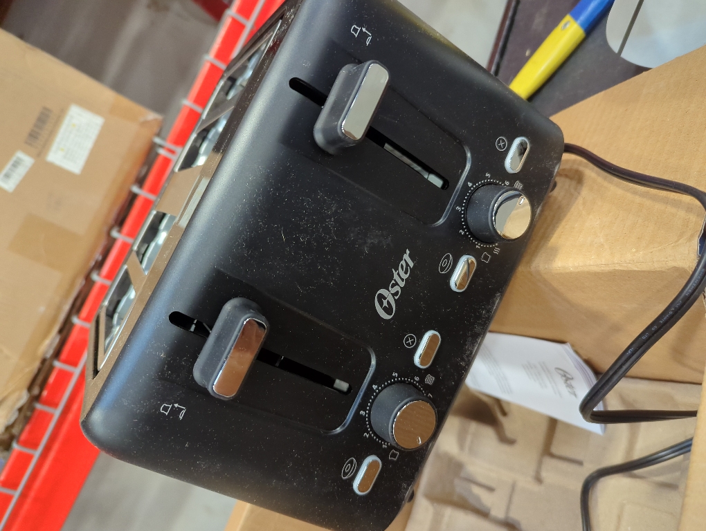 Oster 4-Slice Toaster With Extra-Wide Slots Black