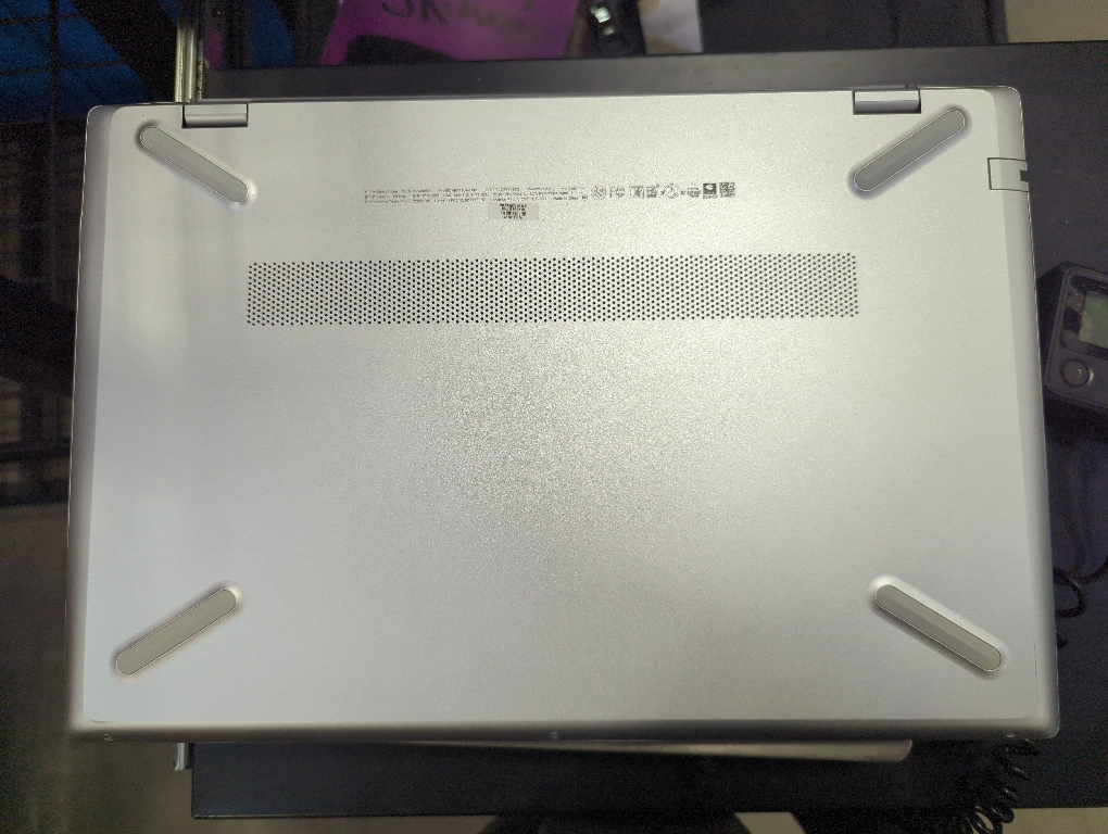 HP Pavilion - 15-cw0017ca With Charger
